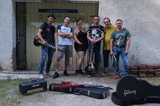 Ce samedi 26 août, retrouvez le groupe FreeSons dès 20h à La Fabrica pour un concert pop/rock 🎸#lafabrica #yverdon #yverdonlesbains #swissartist #concertsuisse #suisseromande